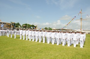 Los alumnos graduados. Foto: Semar
