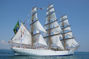 Velero "Cisne Blanco" de Brasil. Foto: Semar