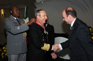 Otorgan distinción al Secretario de Marina. Foto: Semar