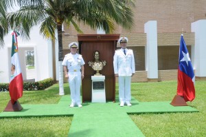 Semar devela busto de Héroe Naval chileno. Foto: Semar