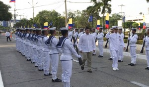 El titular de la Semar recibió una condecoración en Colombia. Foto: Semar