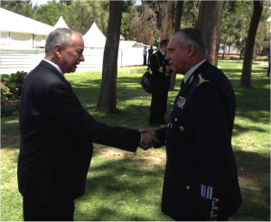 El General Salvador Cienfuegos participó en diversas asdambleas en Perú. Foto: Sedena