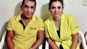 José Luis Abarca y su esposa. Foto: Especial